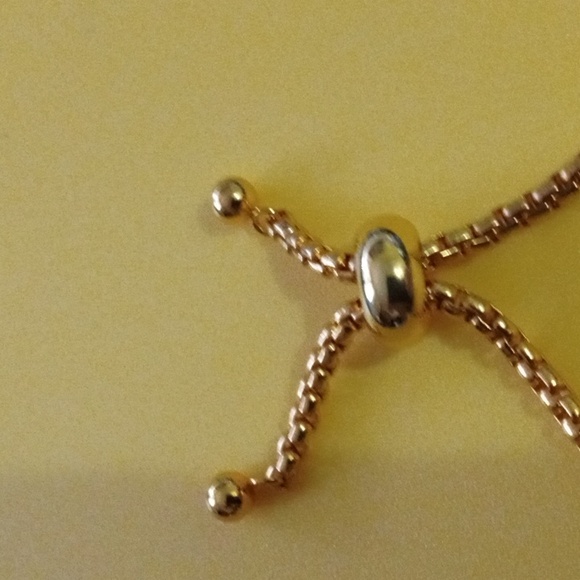 Green Simulated Diamond Bracelet 9 CTS. - Picture 4 of 6